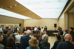 Walzersymphonie - KI Forschung trifft auf Johann Strauss / Mit Roland Neuwirth, Johannes Kalitzke, Bruckner Orchester Linz im Musikverein Wien 