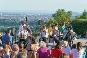 Im Krapenwald´l - Johann Strauss 2025 Wien mit 5/8erl in Ehr´n