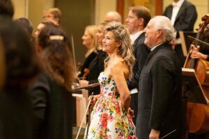 Hommage an Johann Strauss im Musikverein mit Anne-Sophie Mutter, Manfred Honeck, Max Richter, John Williams, Wiener Symphoniker und den Wiener Sängerknaben