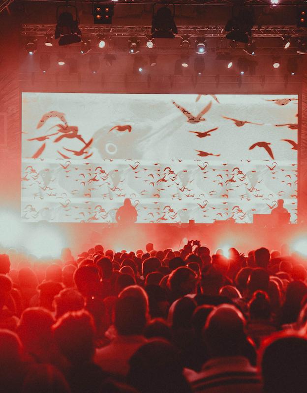 Bat Rave mit Dominik Eulberg, Recondite und Alicia Han in Halle E Museumsquartier