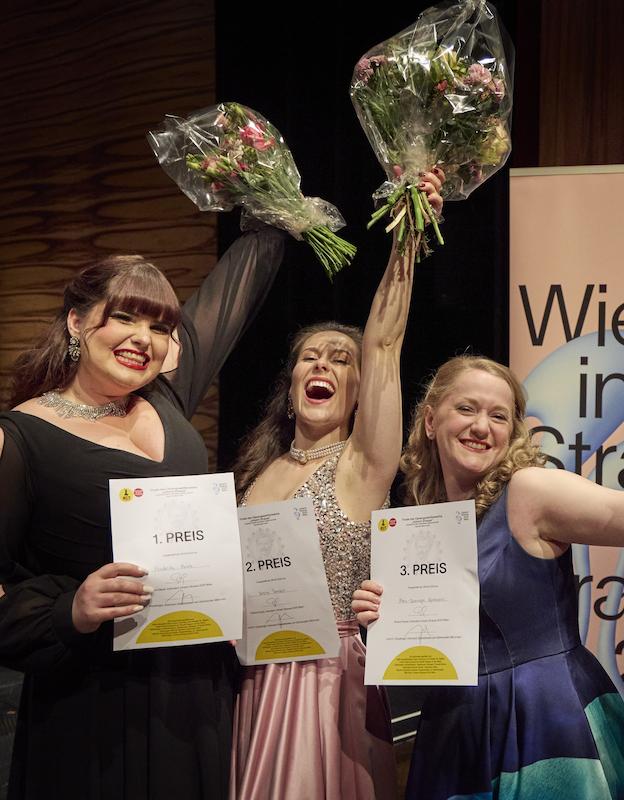 MUT Gesangswetterbewerb mit Gewinnerinnen Friederike Meinke, Verena Tranker und Marie-Dominique Ryckmanns